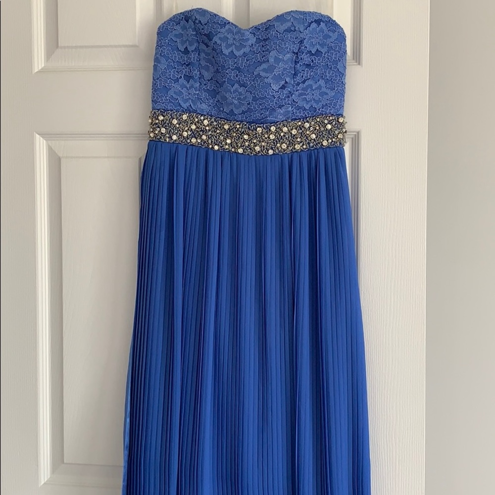 💙BLUE SLEEVELESS DRESS - Picture 2 of 7